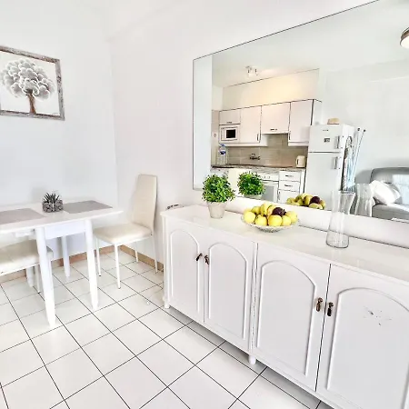 Cristianos 1 Bed Apartment