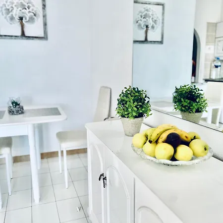 Cristianos 1 Bed Apartment *