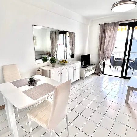 Apartmán Cristianos 1 Bed *
